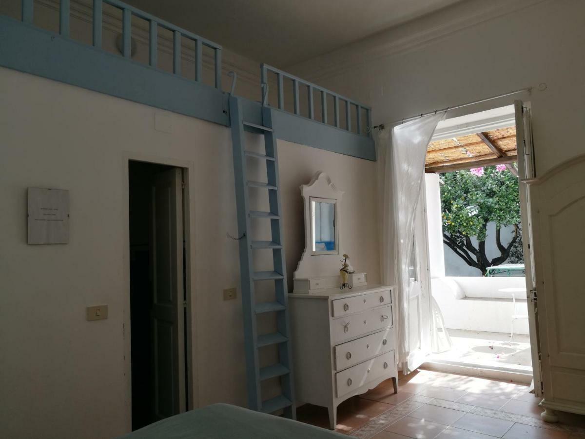 Bed and Breakfast Casa Carlotta à Stromboli Extérieur photo